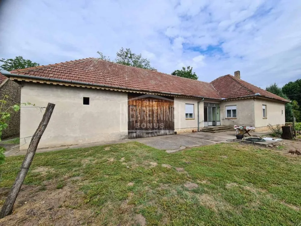 Prodaja, kuća, 171m², Donji Tavankut, Subotica