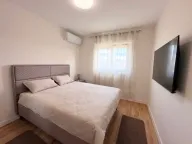 Izdavanje, dvosoban stan, 60m², Pobrežje, Podgorica - image 11