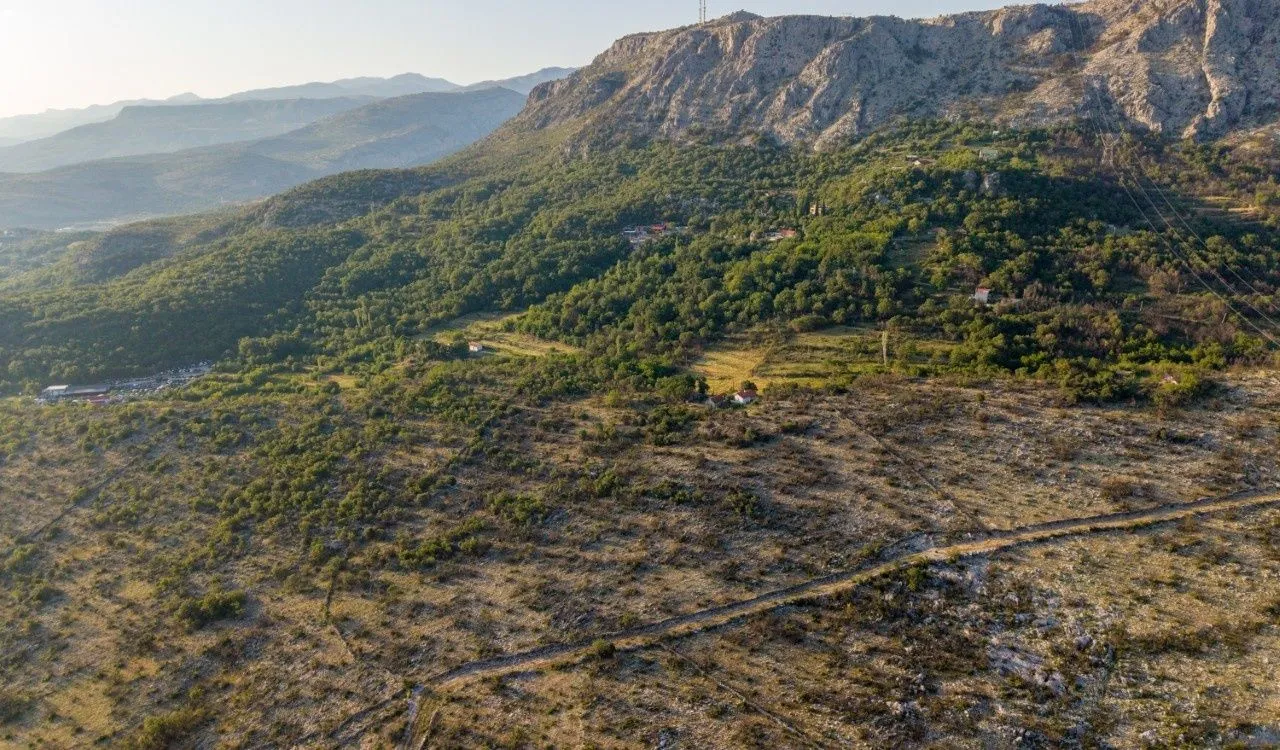 Prodaja, plac, 46000m², Doljani, Podgorica