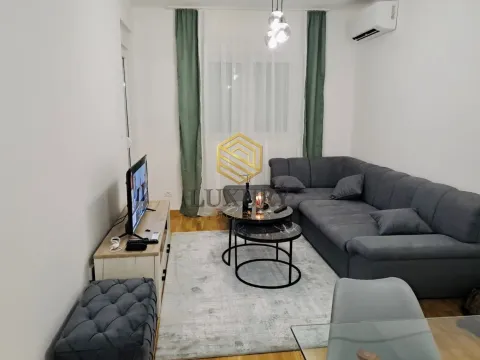 Izdavanje, jednosoban stan, 45m², Zabjelo, Podgorica - image 1