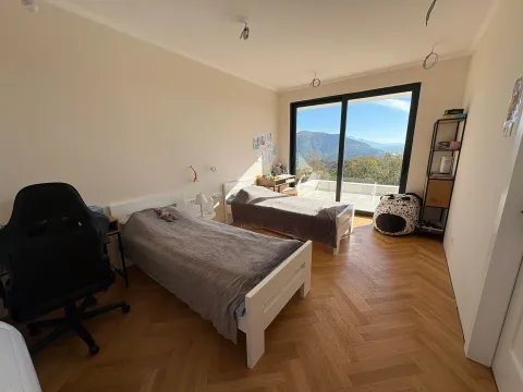 Prodaja, četvorosoban stan, 165m², Herceg Novi, Crna Gora - image 12