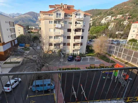 Rent, three bedroom apartment, 80m², Seljanovo, Tivat - image 15