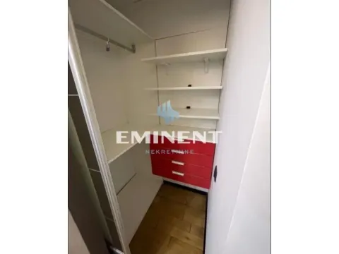 Rent, three bedroom apartment, 70m², Stari Grad, Beograd - image 13