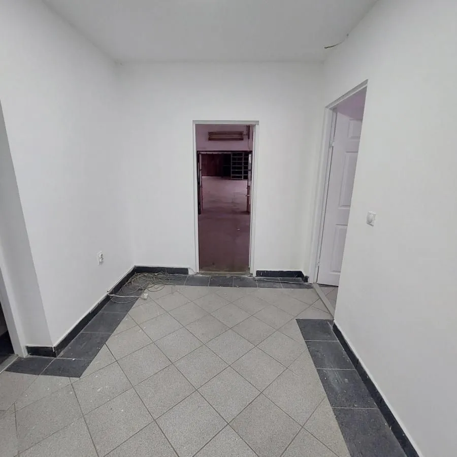 Rent, office space, 760m², Palilula, Niš