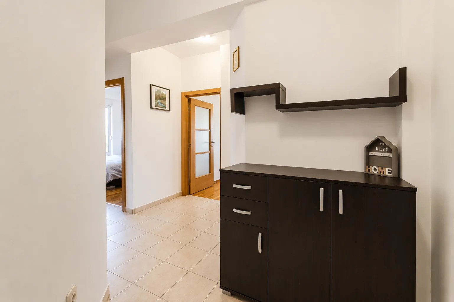 Izdavanje, dvosoban stan, 92m², Zabjelo, Podgorica