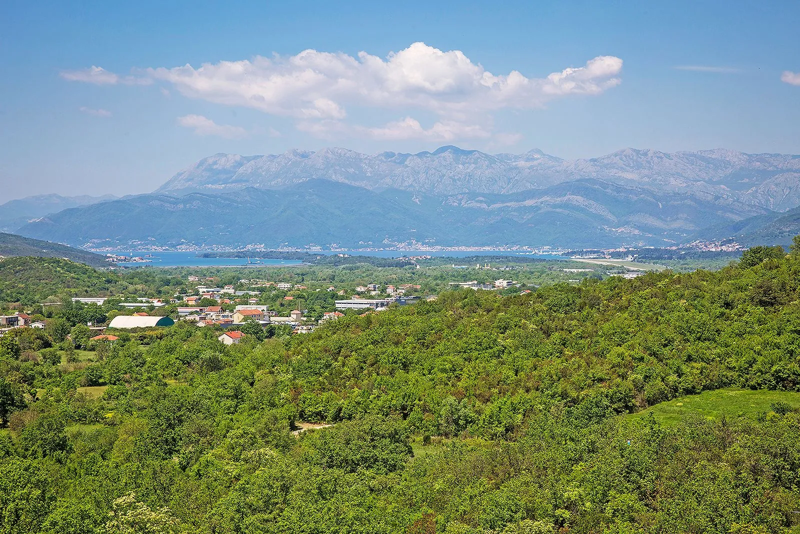 Rent, one bedroom apartment, 50m², Radanovići, Kotor