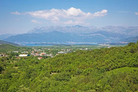 Rent, one bedroom apartment, 50m², Radanovići, Kotor - image 10