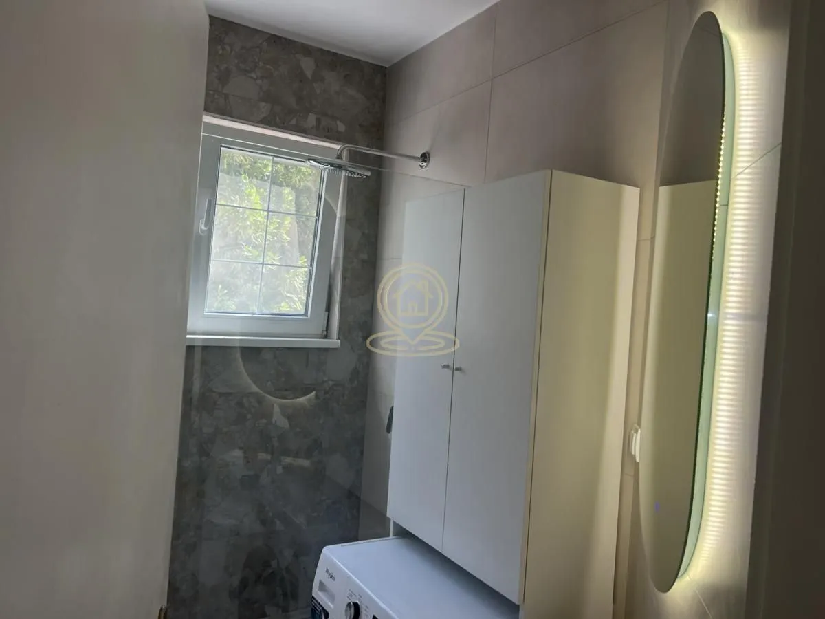 Rent, three bedroom apartment, 61m², Stari Grad, Beograd