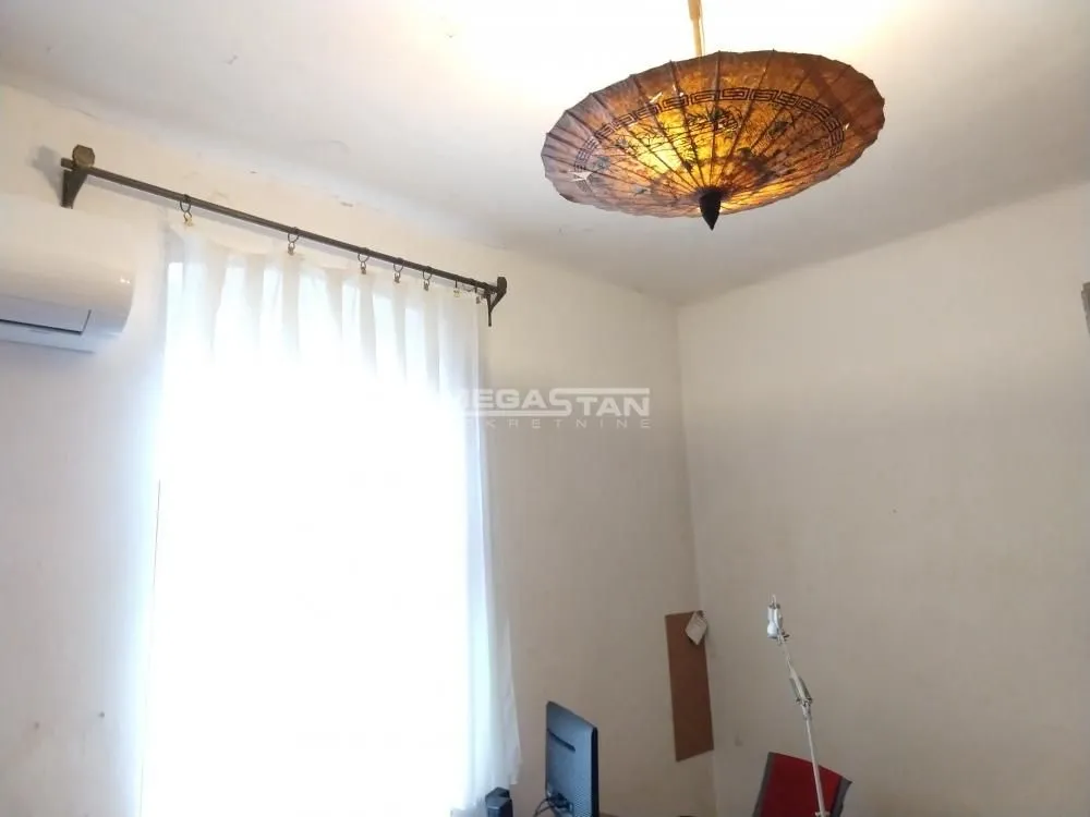 Prodaja, kuća, 200m², Zemun Gardoš, Zemun Sve Podlokacije