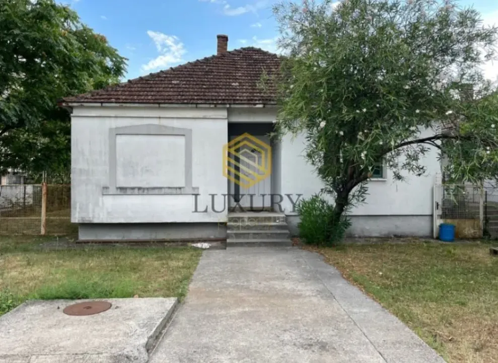 Izdavanje, kuća, 100m², Preko Morače, Podgorica