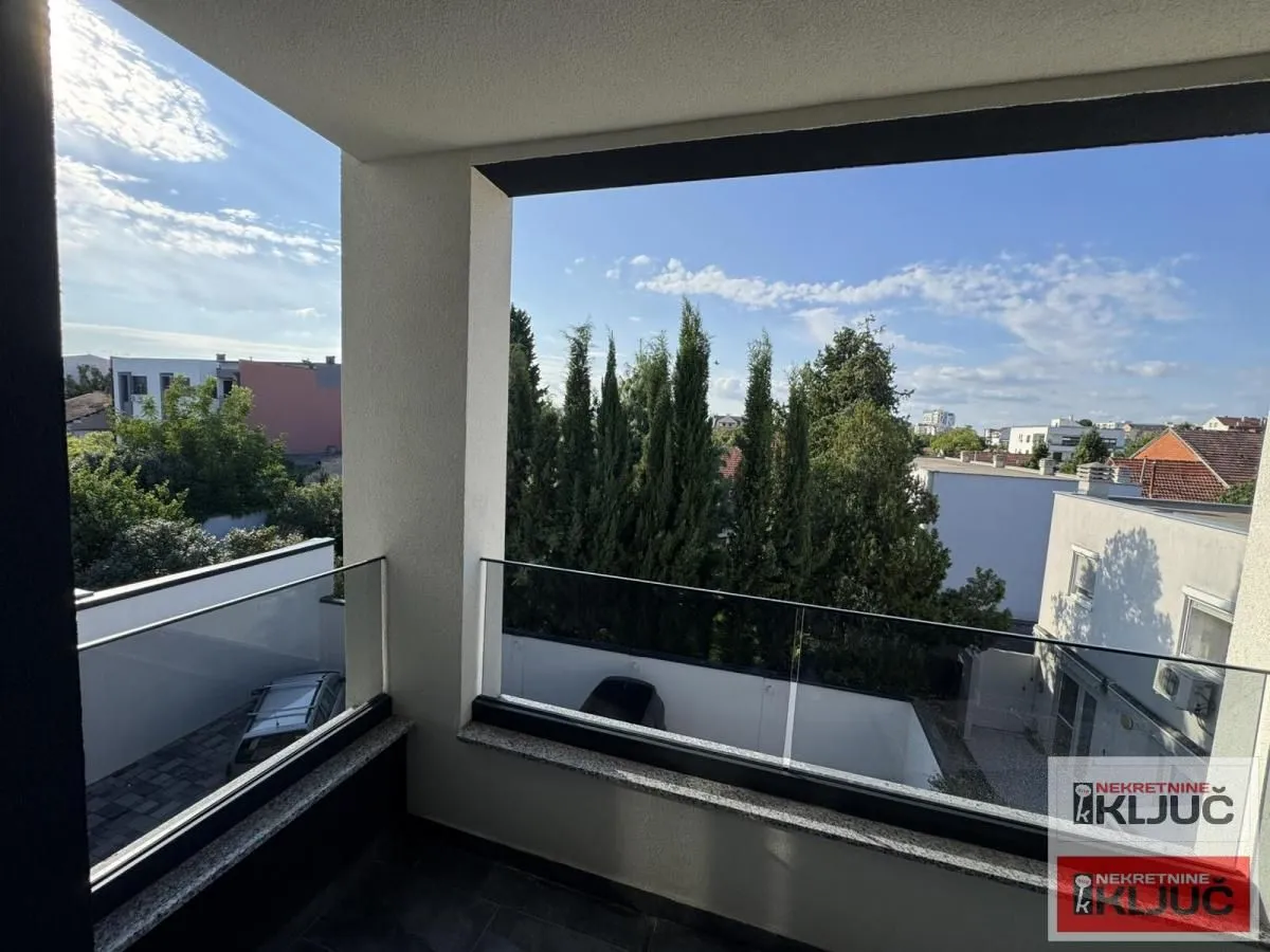 Prodaja, četvorosoban stan, 136m², Bulevar Evrope, Novi Sad Sve Podlokacije