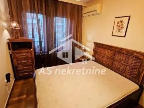 Izdavanje, trosoban stan, 80m², Stari Grad, Beograd - image 11