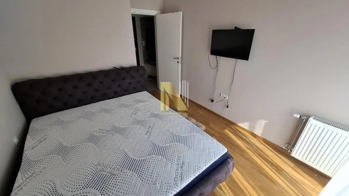 Izdavanje, trosoban stan, 70m², Novi Sad, Srbija