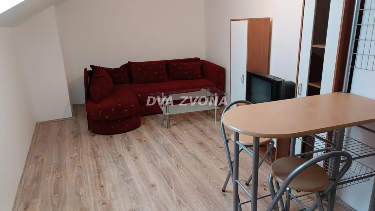Prodaja, dvosoban stan, 38m², Sremska Kamenica, Petrovaradin