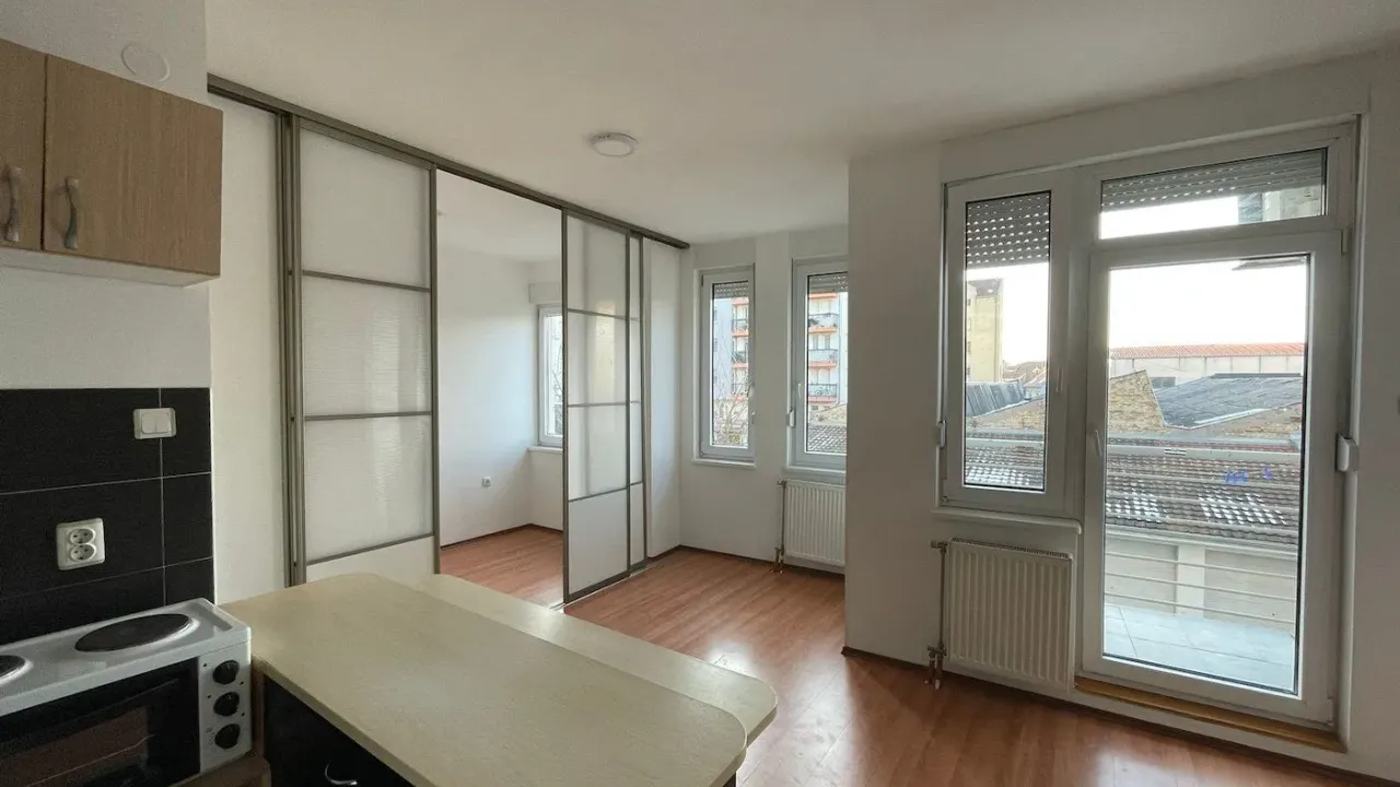 Izdavanje, jednosoban stan, 30m², Podbara, Novi Sad Sve Podlokacije