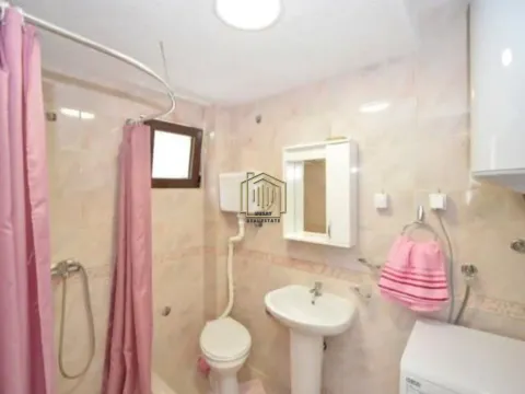 Izdavanje, jednosoban stan, 50m², Škaljari, Kotor - image 2