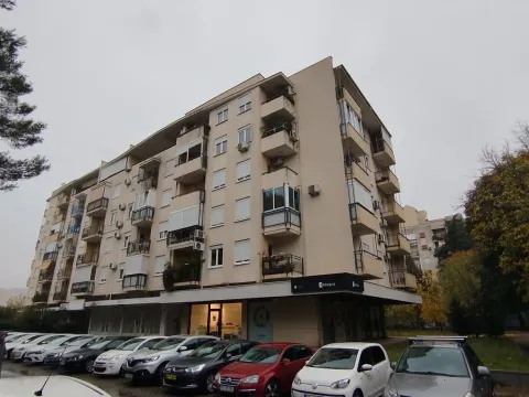 Rent, apartment, 46m², Blok 6, Podgorica - image 4