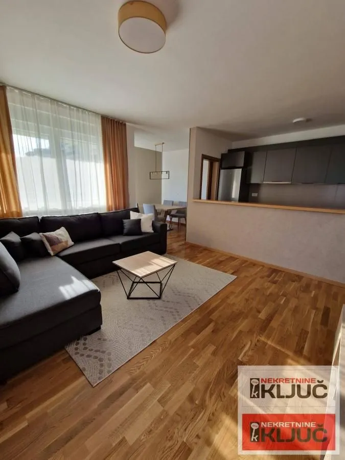 Izdavanje, trosoban stan, 67m², Novo naselje, Novi Sad
