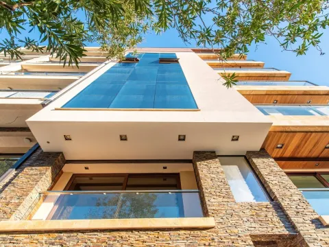 Prodaja, trosoban stan, 308m², Centar, Budva - image 3