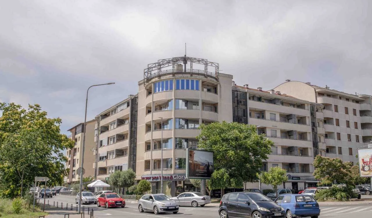 Izdavanje, jednosoban stan, 70m², Preko Morače, Podgorica