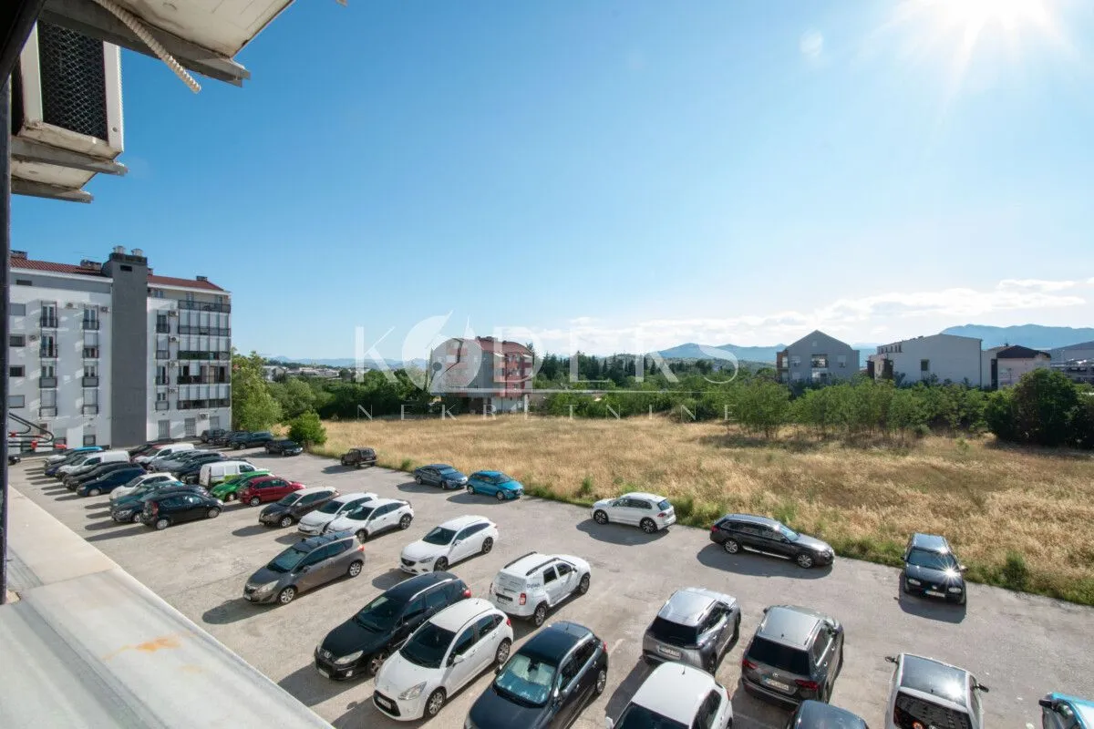 Rent, two bedroom apartment, 56m², 1 maj, Podgorica