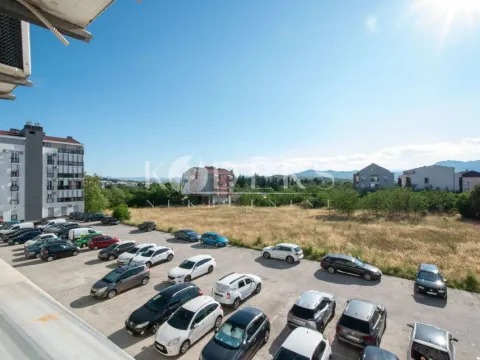 Rent, two bedroom apartment, 56m², 1 maj, Podgorica - image 10