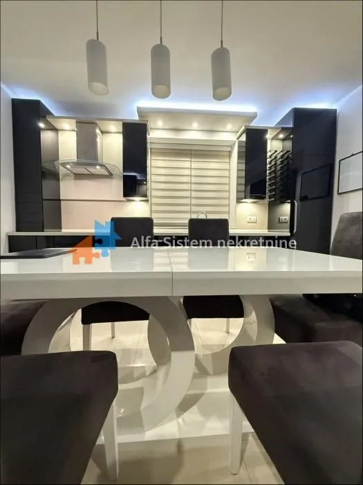 Rent, three bedroom apartment, 72m², Žarkovo, Beograd