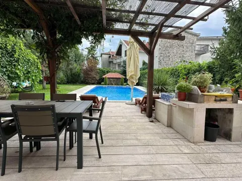 Rent, house, 340m², Gorica C, Podgorica - image 4