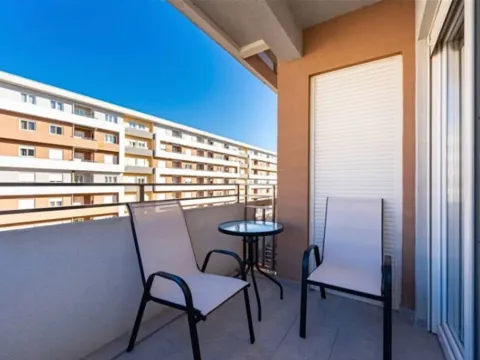 Izdavanje, dvosoban stan, 68m², Central Point, Podgorica - image 7