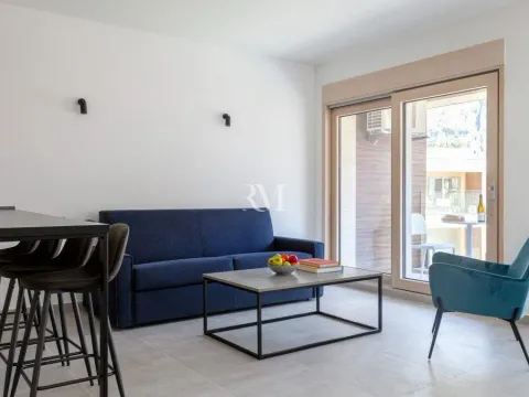 Izdavanje, jednosoban stan, 64m², Škaljari, Kotor - image 6