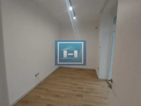 Rent, two bedroom apartment, 80m², Zeleni Venac, Beograd - image 6