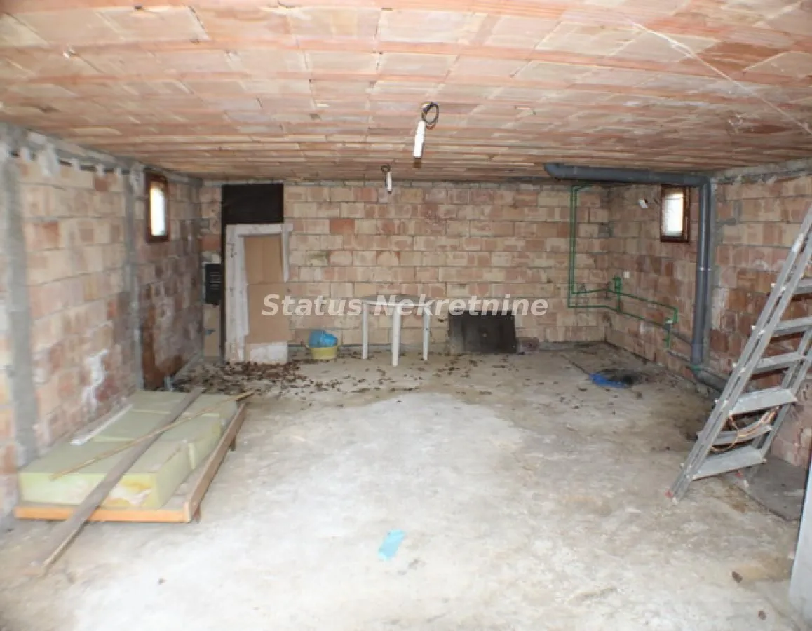 Prodaja, kuća, 111m², Sremska Kamenica, Petrovaradin