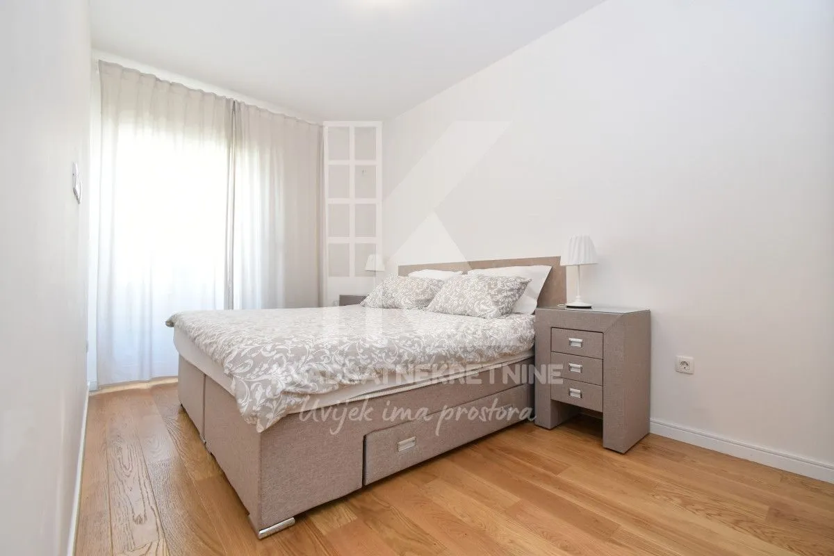 Izdavanje, jednosoban stan, 39m², Central Point, Podgorica