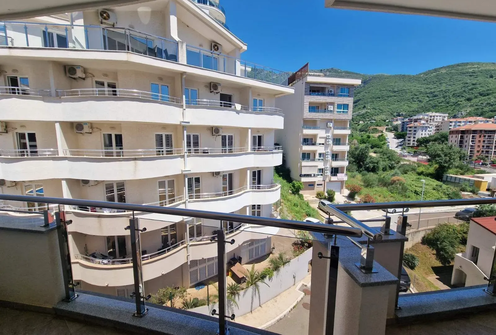 Prodaja, trosoban stan, 94m², Bečići, Budva