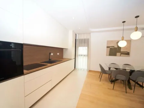 Izdavanje, trosoban stan, 104m², New City, Podgorica - image 6