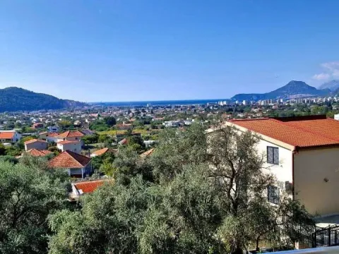 Izdavanje, trosoban stan, 140m², Stari Bar, Bar - image 12