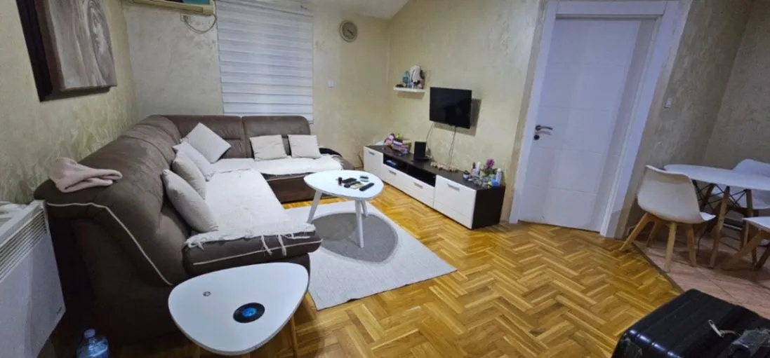 Izdavanje, jednosoban stan, 45m², Kod Big Fashion-a, Podgorica