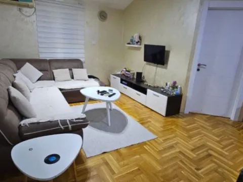 Izdavanje, jednosoban stan, 45m², Kod Big Fashion-a, Podgorica