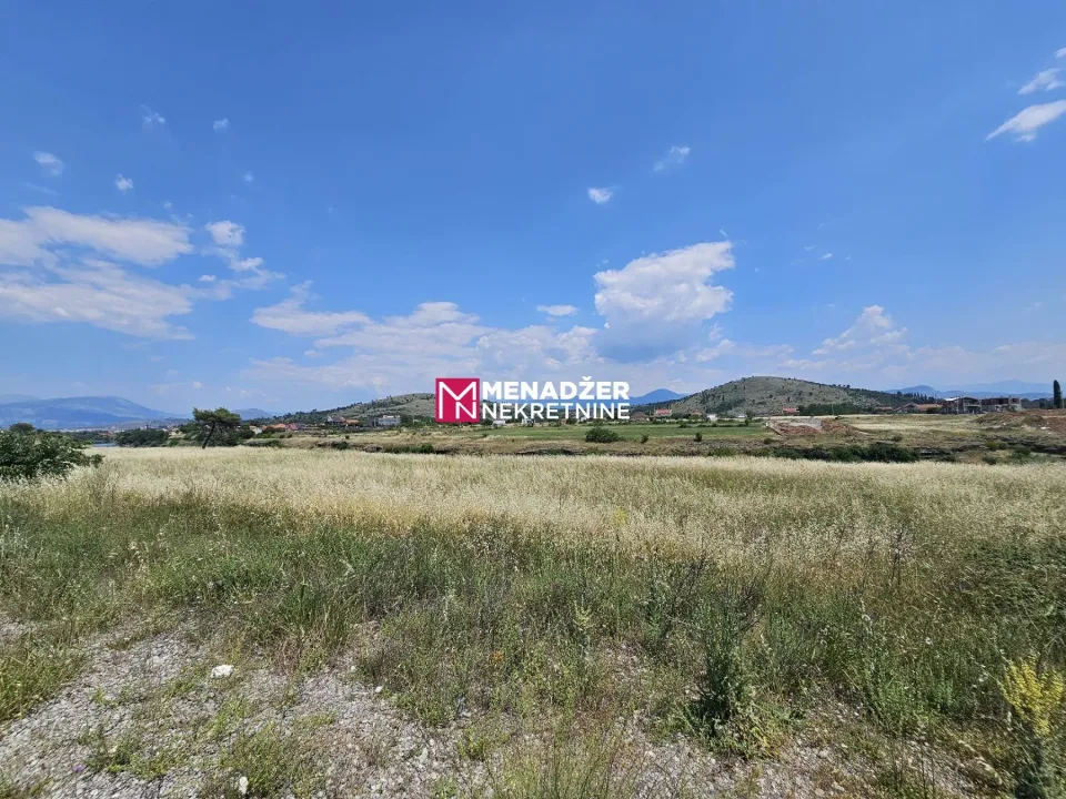 Prodaja, plac, 2200m², Donja Gorica, Podgorica