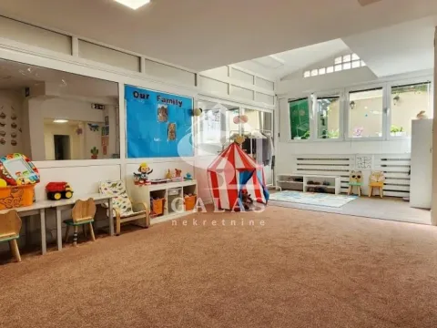 Prodaja, kuća, 343m², Neimar, Vračar Sve Podlokacije - image 6