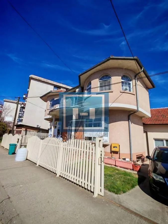 Izdavanje, kuća, 94m², Centar, Paraćin
