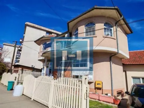 Izdavanje, kuća, 94m², Centar, Paraćin - image 1