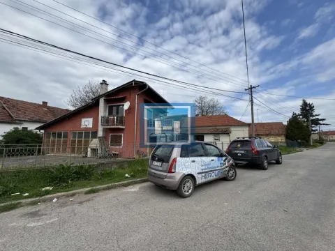 Prodaja, kuća, 124m², Ćuprija, Srbija - image 1