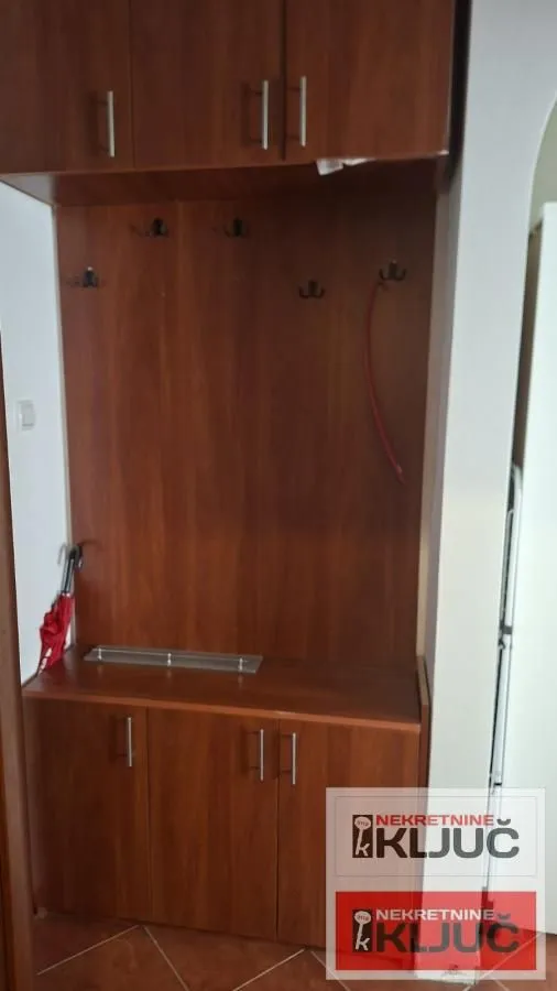 Izdavanje, jednosoban stan, 41m², Bulevar Oslobodjenja, Novi Sad Sve Podlokacije