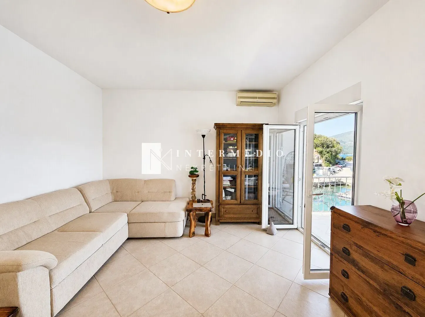 Prodaja, dvosoban stan, 71m², Rose, Herceg Novi