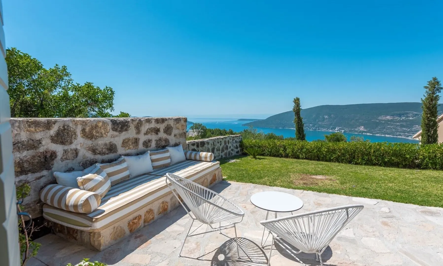 Sale, house, 350m², Kotor, Crna Gora