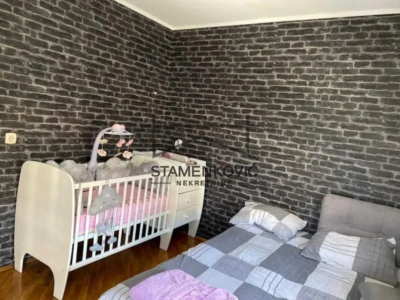 Prodaja, trosoban stan, 71m², Salajka, Novi Sad Sve Podlokacije