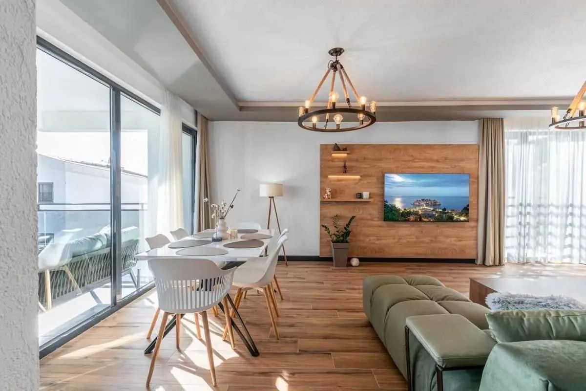 Sale, three bedroom apartment, 131m², Sveti Stefan, Budva