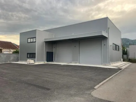 Rent, office space, 300m², Zagorič, Podgorica - image 2