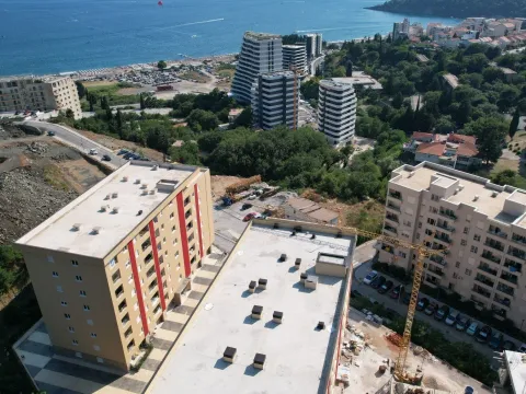 Sale, one bedroom apartment, 43m², Bečići, Budva - image 3